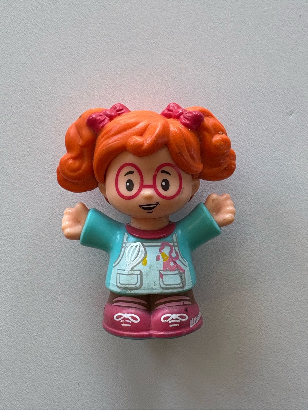 ⭐️ Fisher Price Little People Baker Girl Figure